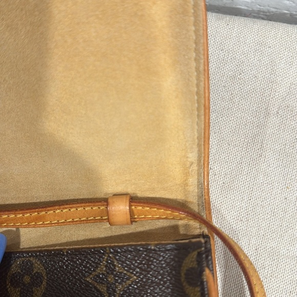 Louis Vuitton Monogram Pochette Twin Shoulder Bag - Picture 13 of 13